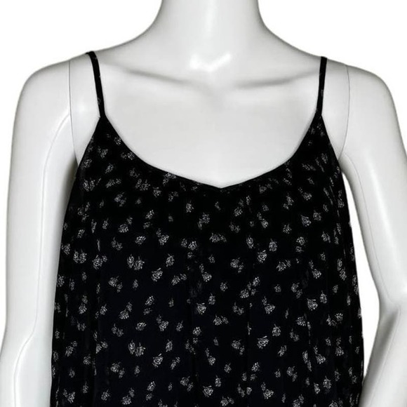 Express Shirt Womens Medium Black White Floral Flower Blouse Casual Romantic - Picture 5 of 8